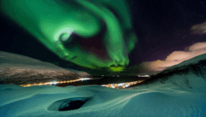 Erleben Sie die faszinierenden Polarlichter in Tromsø, Norwegen. Erfahren Sie die beste Reisezeit, Tipps zur Beobachtung und Fotografie sowie kulturelle Highlights.